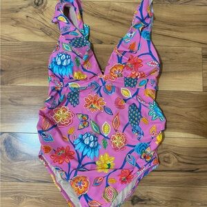 A pea in the pod maternity Swimwear size medium